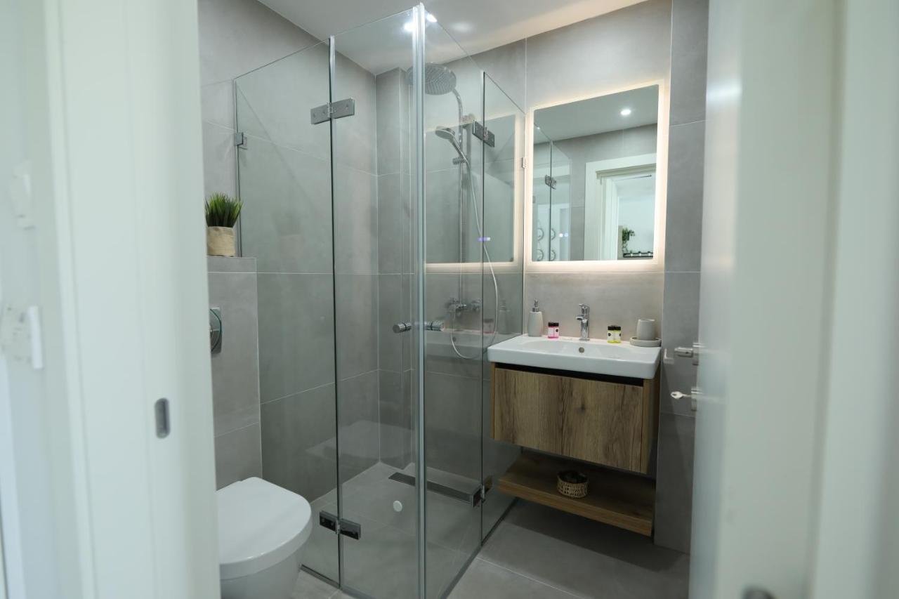Lovely Cozy One Bedroom Suite With Pool โปรทาราส ภายนอก รูปภาพ