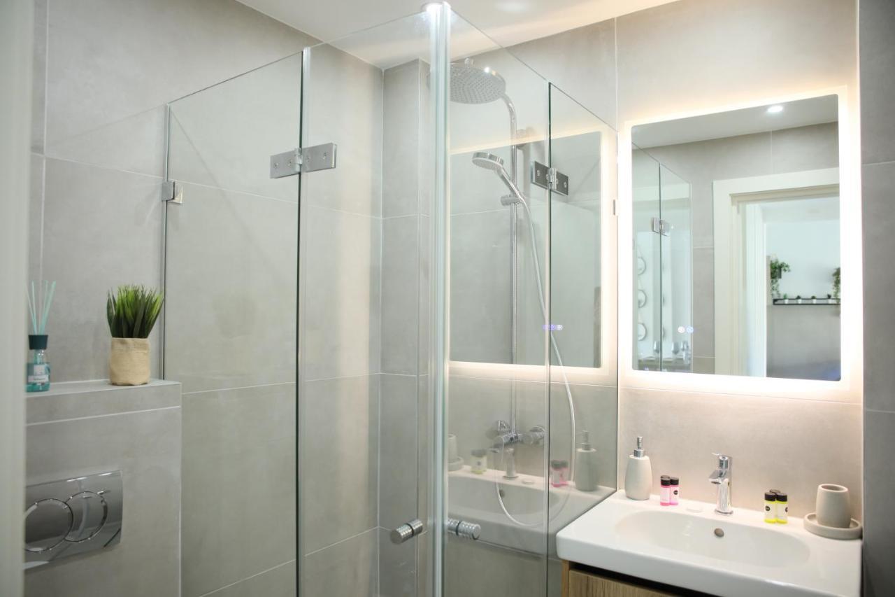 Lovely Cozy One Bedroom Suite With Pool โปรทาราส ภายนอก รูปภาพ
