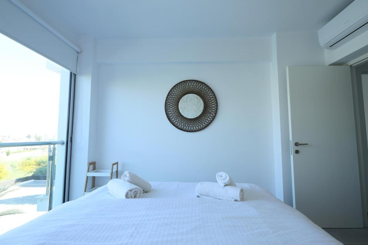 Lovely Cozy One Bedroom Suite With Pool โปรทาราส ภายนอก รูปภาพ