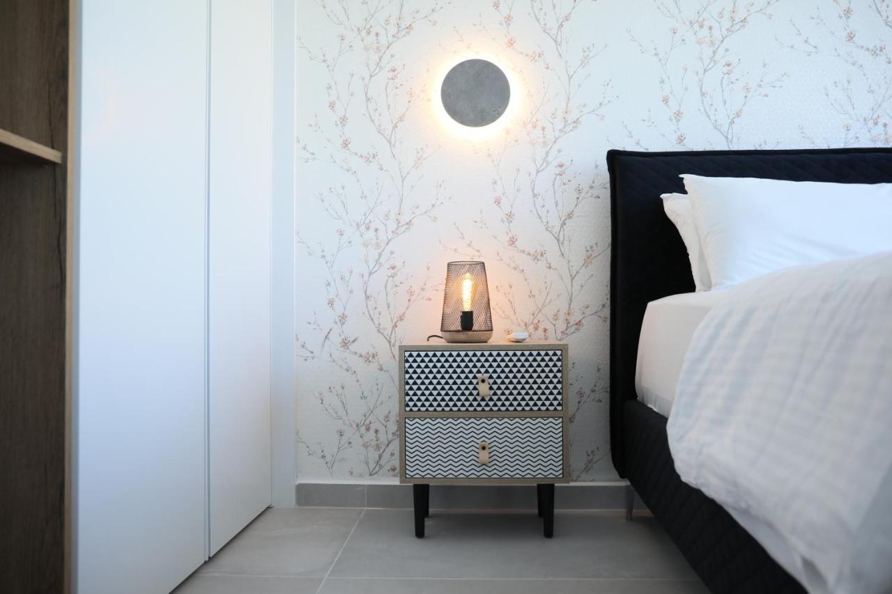 Lovely Cozy One Bedroom Suite With Pool โปรทาราส ภายนอก รูปภาพ
