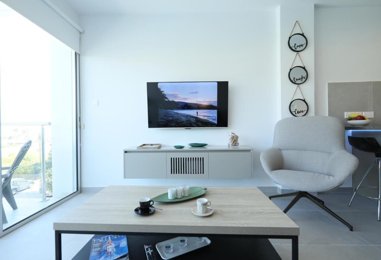 Lovely Cozy One Bedroom Suite With Pool โปรทาราส ภายนอก รูปภาพ